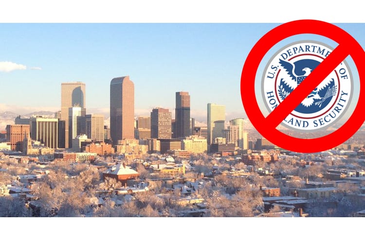 Denver aprueba orden de protección a migrantes; limita la actividad de ICE