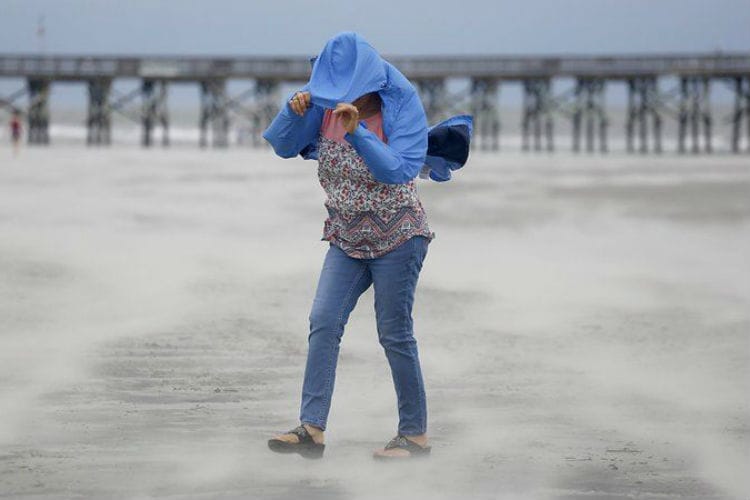La tormenta Tropical Florence continúa lentamente su paso por las Carolinas y se estima que continuará produciendo inundaciones catastróficas | Foto: Voz de América / AP