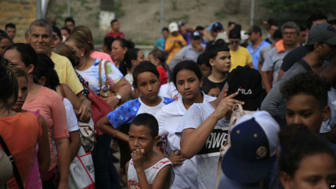 Mexicanos pagan 87 mil pesos para llegar a EU; centroamericanos tres veces más