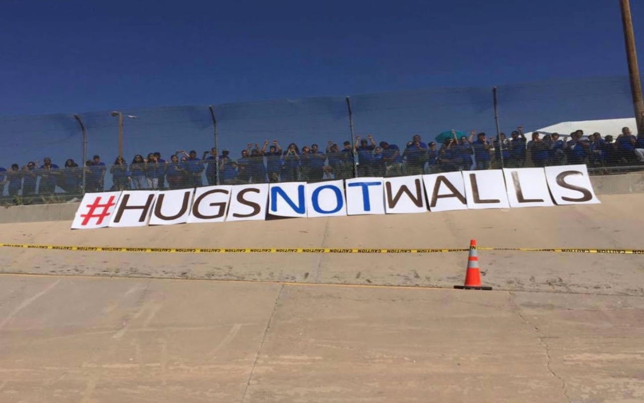 Abrazos No Muros reúne a 300 familias separadas por las duras políticas migratorias de Trump