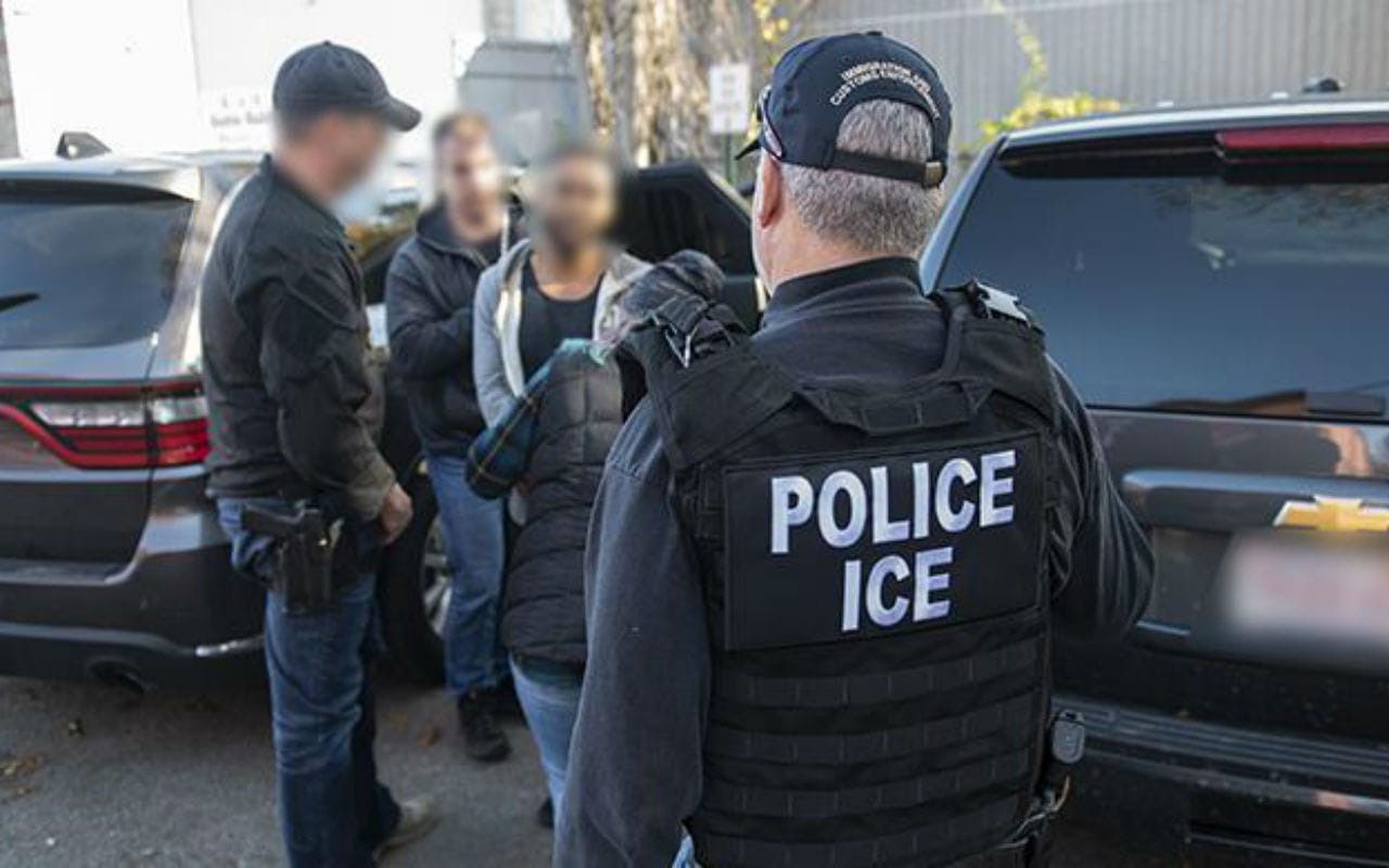 Los migrantes con antecedentes fueron detenidos por la Oficina de Detención y Deportación (ERO)