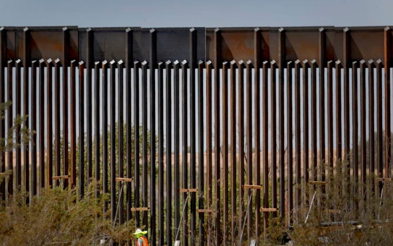El secretario del DHS, Chad Wolf, salió al paso de los señalamientos de que la nueva construcción del muro sólo es para cambiar barreras antiguas