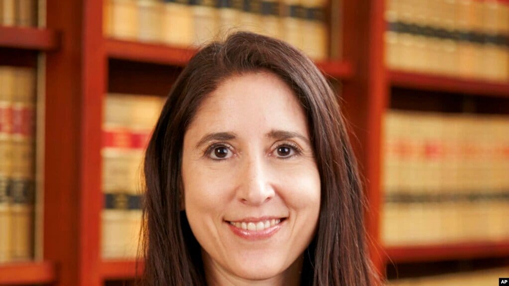 Patricia Guerrero, la primera jueza latina es ser nominada a la Corte Suprema de California. | Foto: VOA/AP.