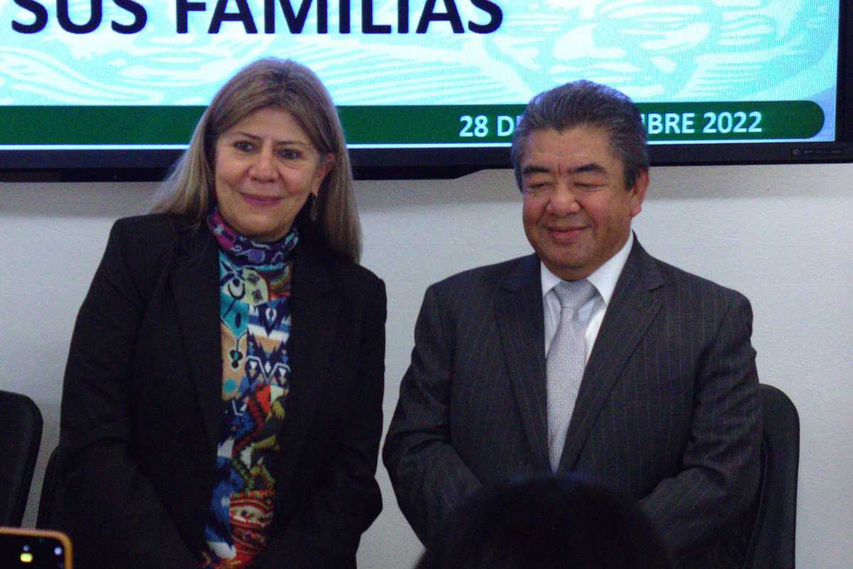 Rocío Mejía, directora de Telecomm, y Jaime Lucero, fundador y director de Fuerza Migrante. | Foto: Abel Domínguez / Conexión Migrante