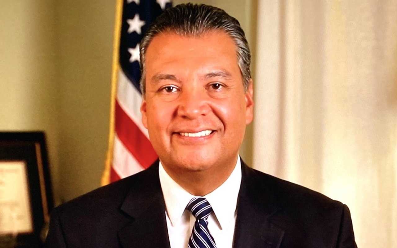 Alex Padilla, primer latino de California elegido al Senado de USA. | Foto: Facebook oficial de Alex Padilla.