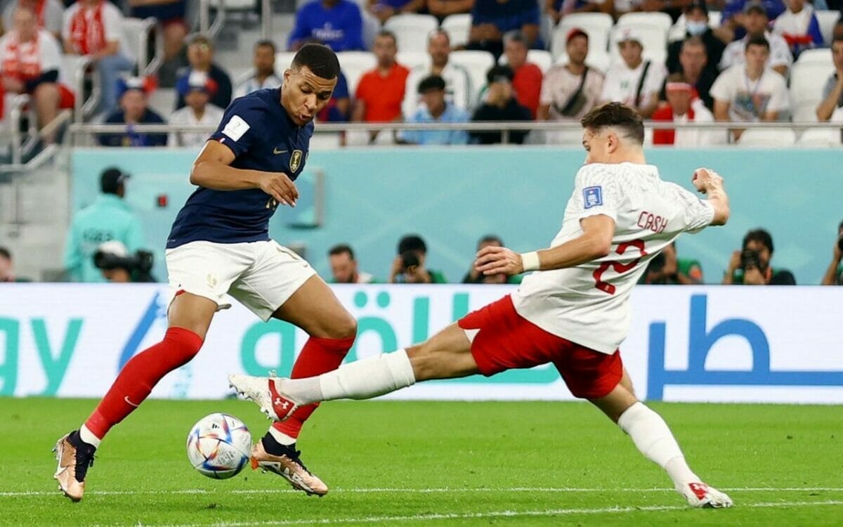 Francia logra avanzar a los cuartos de final del Mundial de Qatar 2022.